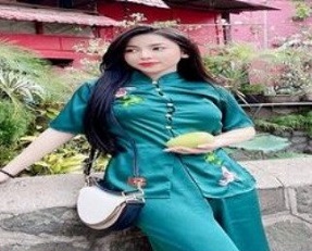 Em Gái Nằm Sofa Dùng Đồ Chơi Tự Sướng, Lồn Non Cận Cảnh - sex vn