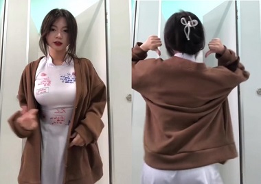 VIET69-Clip sex nữ sinh da trắng như tuyết bị doggy