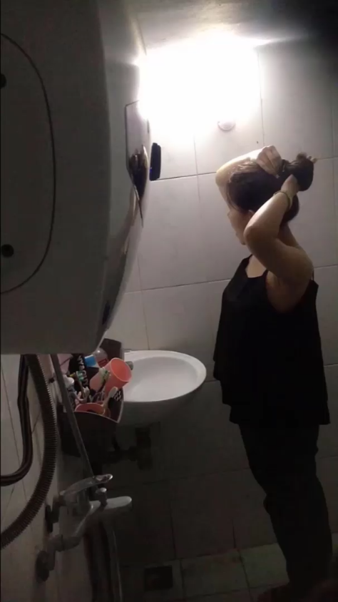 clip sex-Quay lén gái tắm